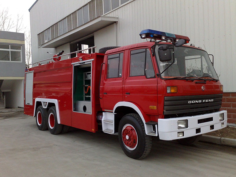 東風(fēng)1208泡沫消防車