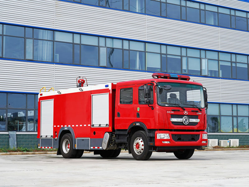 東風(fēng)D9-7噸水罐消防車(chē)（常壓泵）